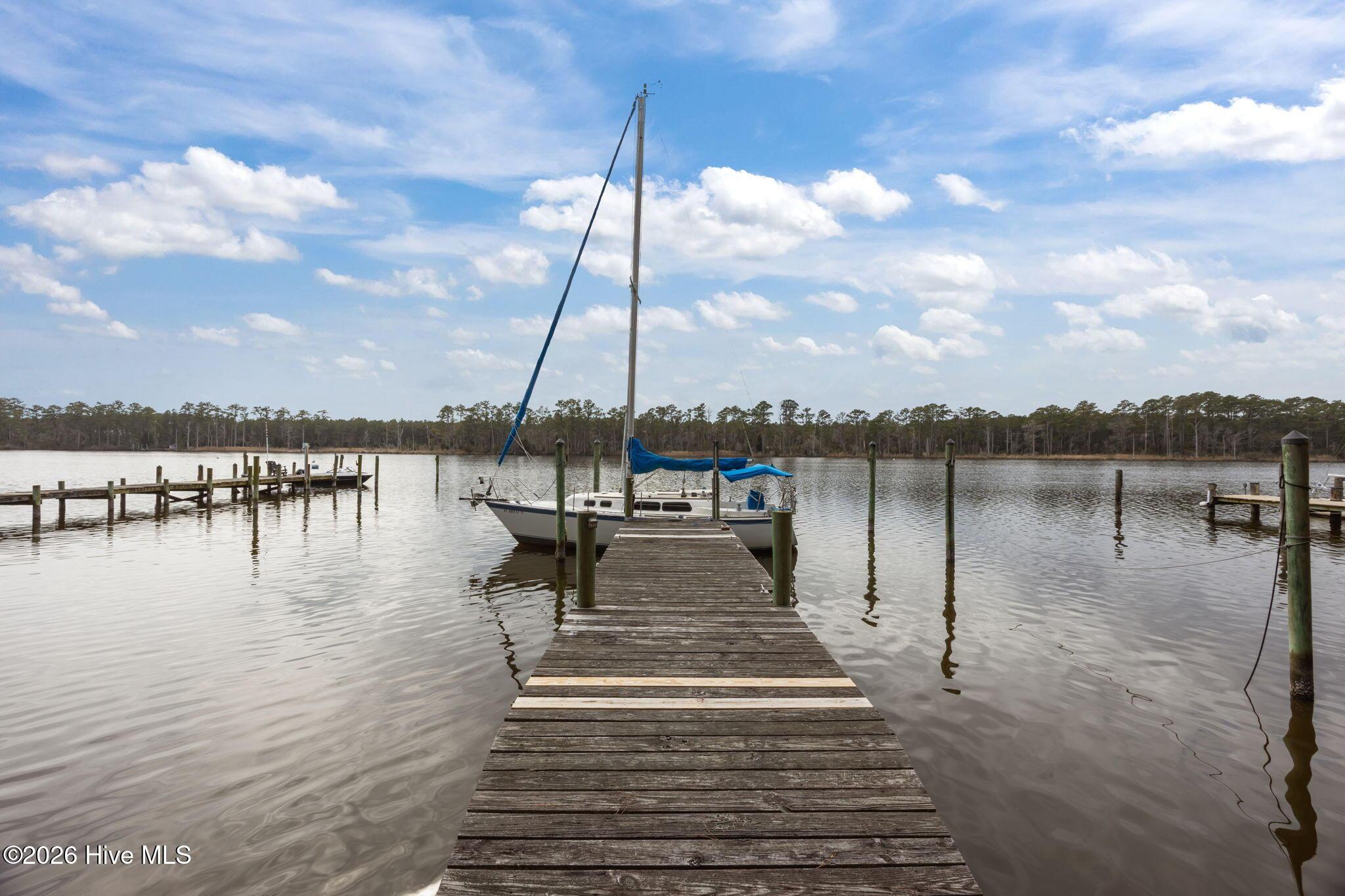 Image 2: Have your boat in your backyard