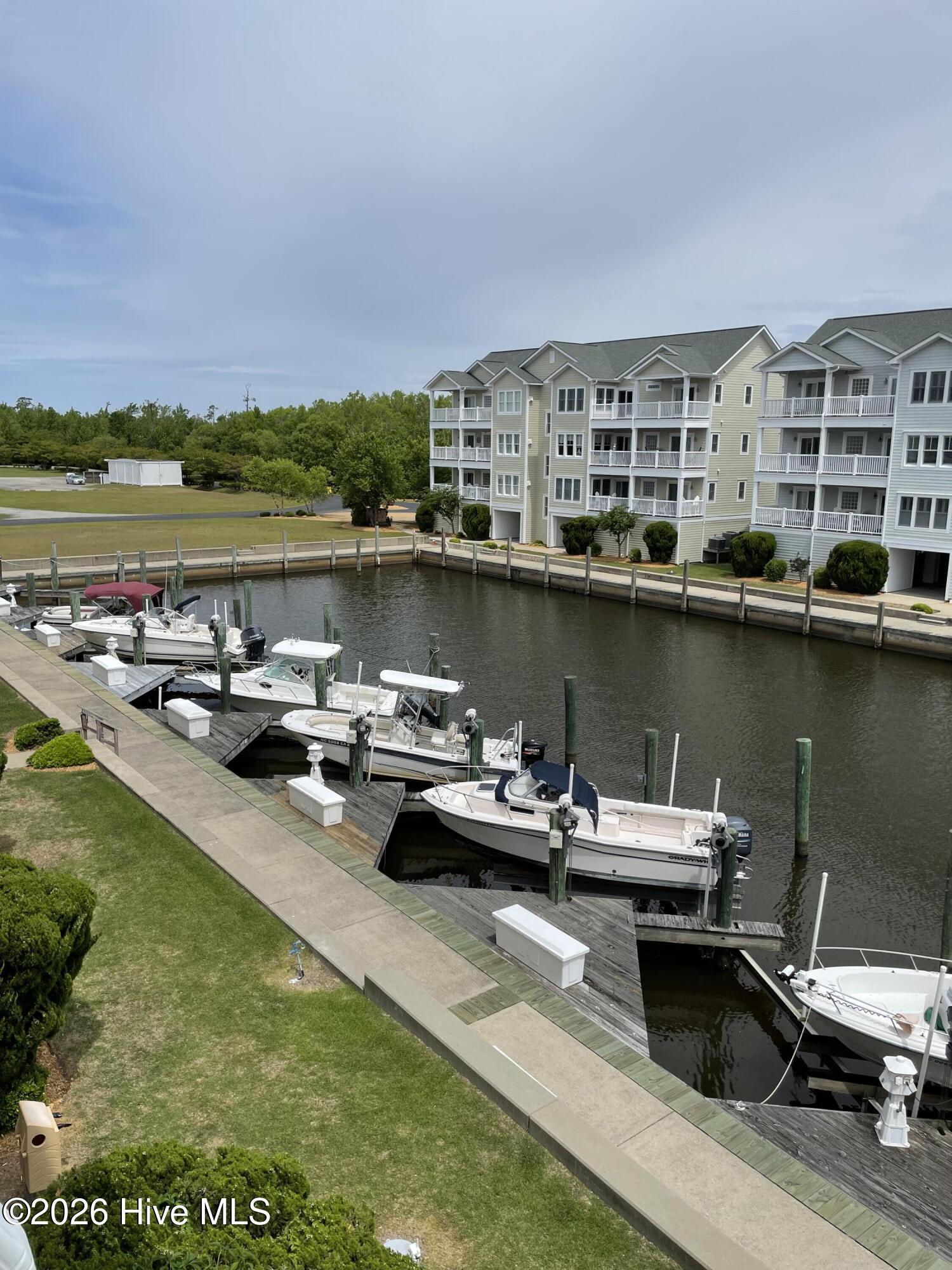 Image 3: condo 16
