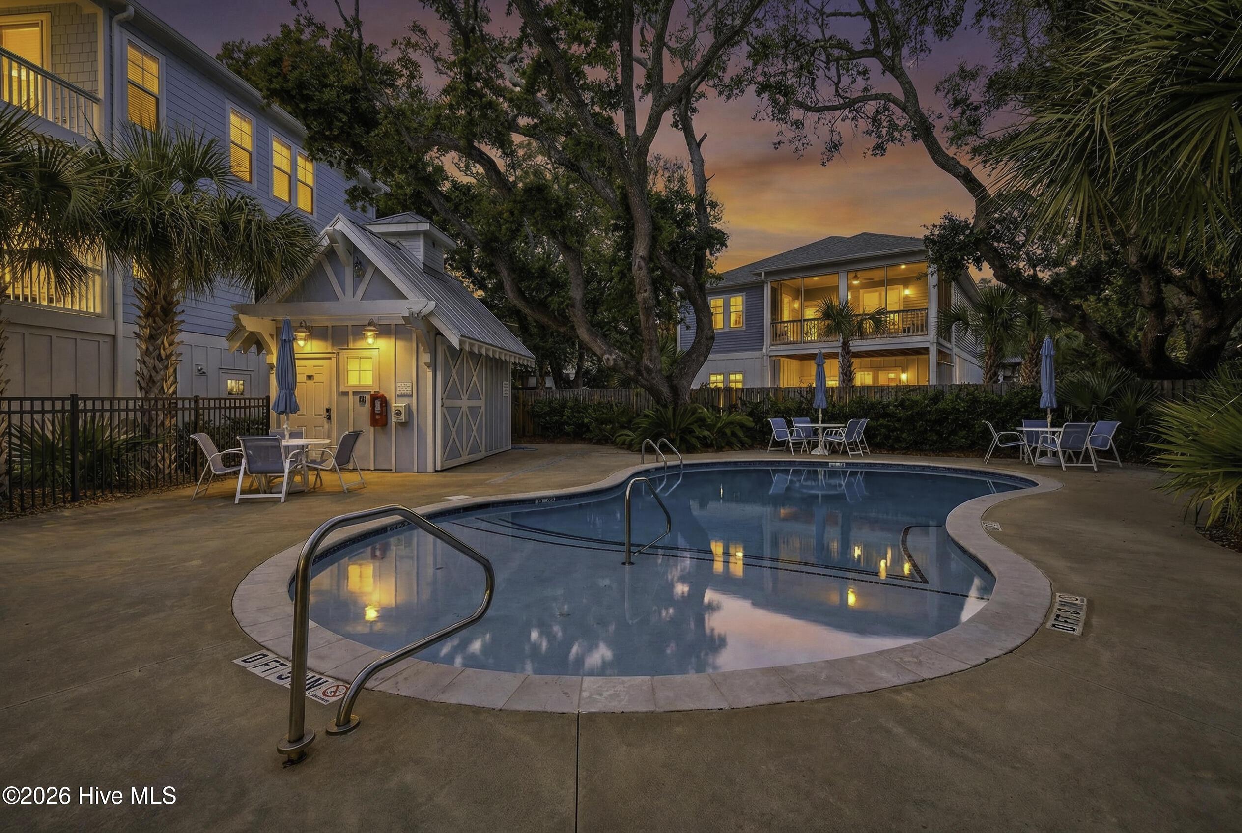 Image 3: Tropical Pool