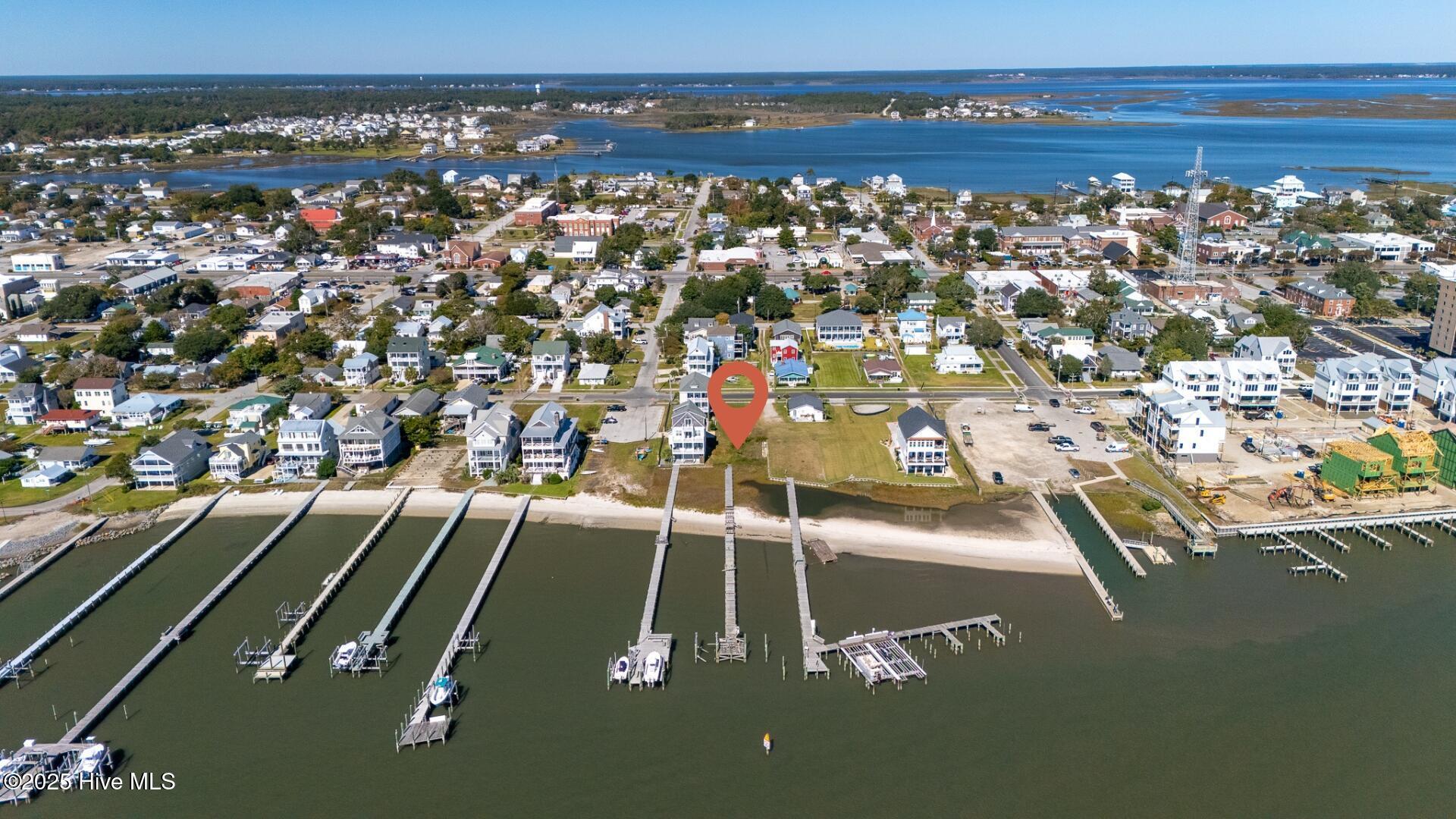 Image 3: 1013 Shepard Street