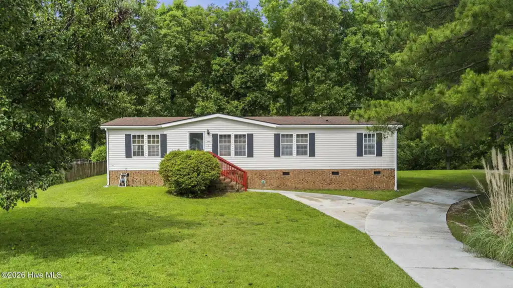 Image 1: 1-web-or-mls-310-MacDonaldBlvd-5-23-26-0