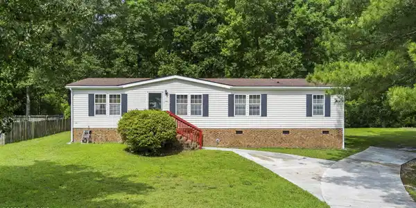 Image 3: 2-web-or-mls-310-MacDonaldBlvd-5-23-26-0