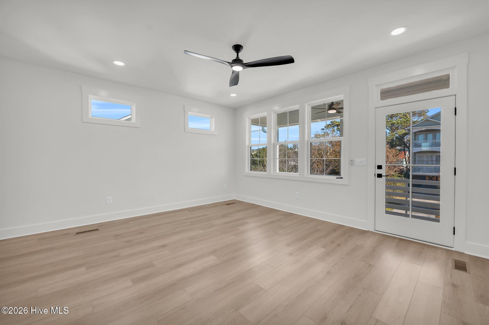 Image 4: 1406 swordfish lane 00004