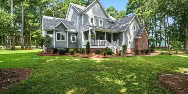 128 Middleton Drive