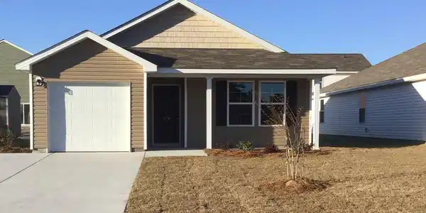 351 Bragg Road SW