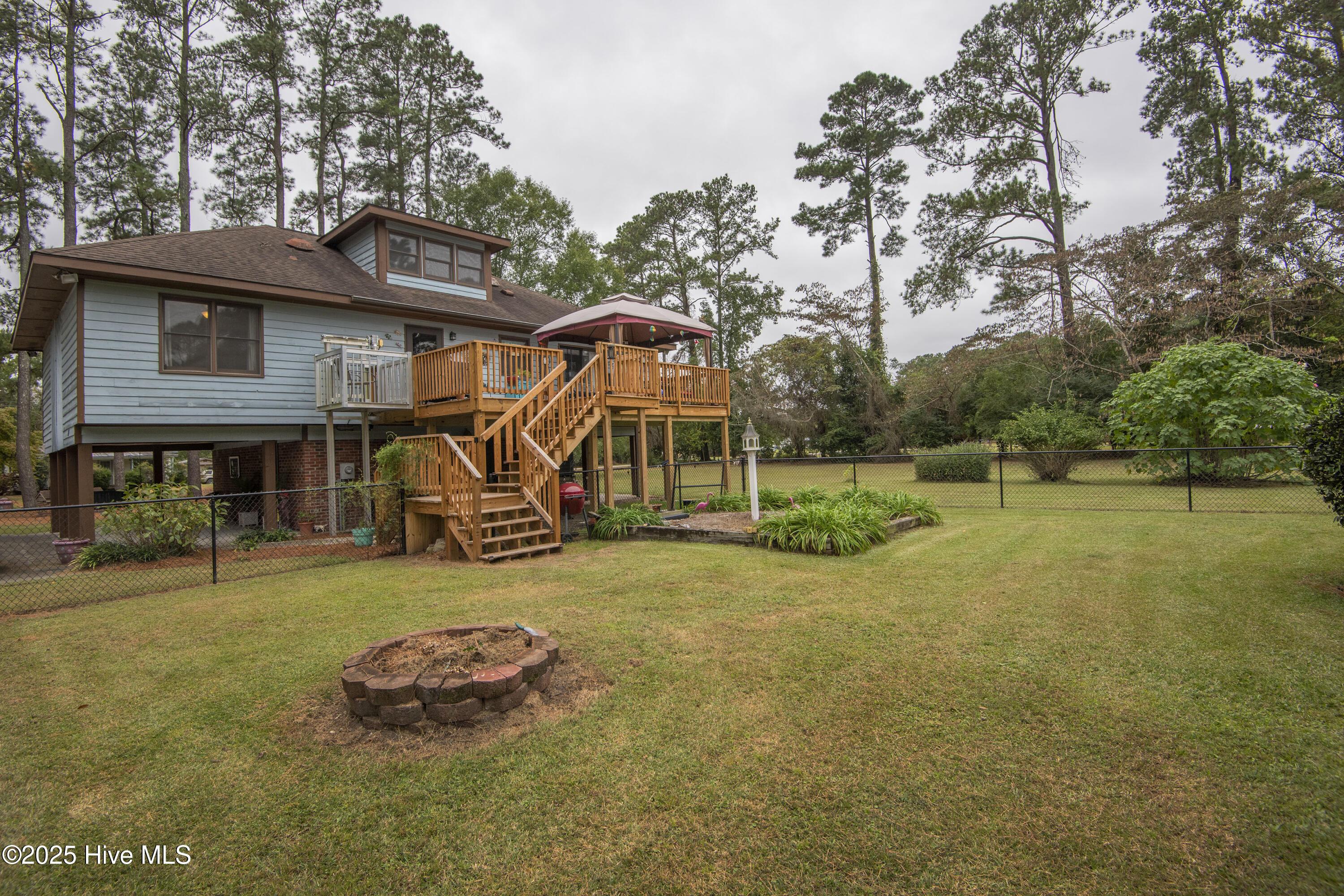 Image 4: 17-fairwinds-dr-3341