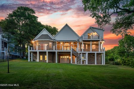 1835 Middle Sound Loop Road