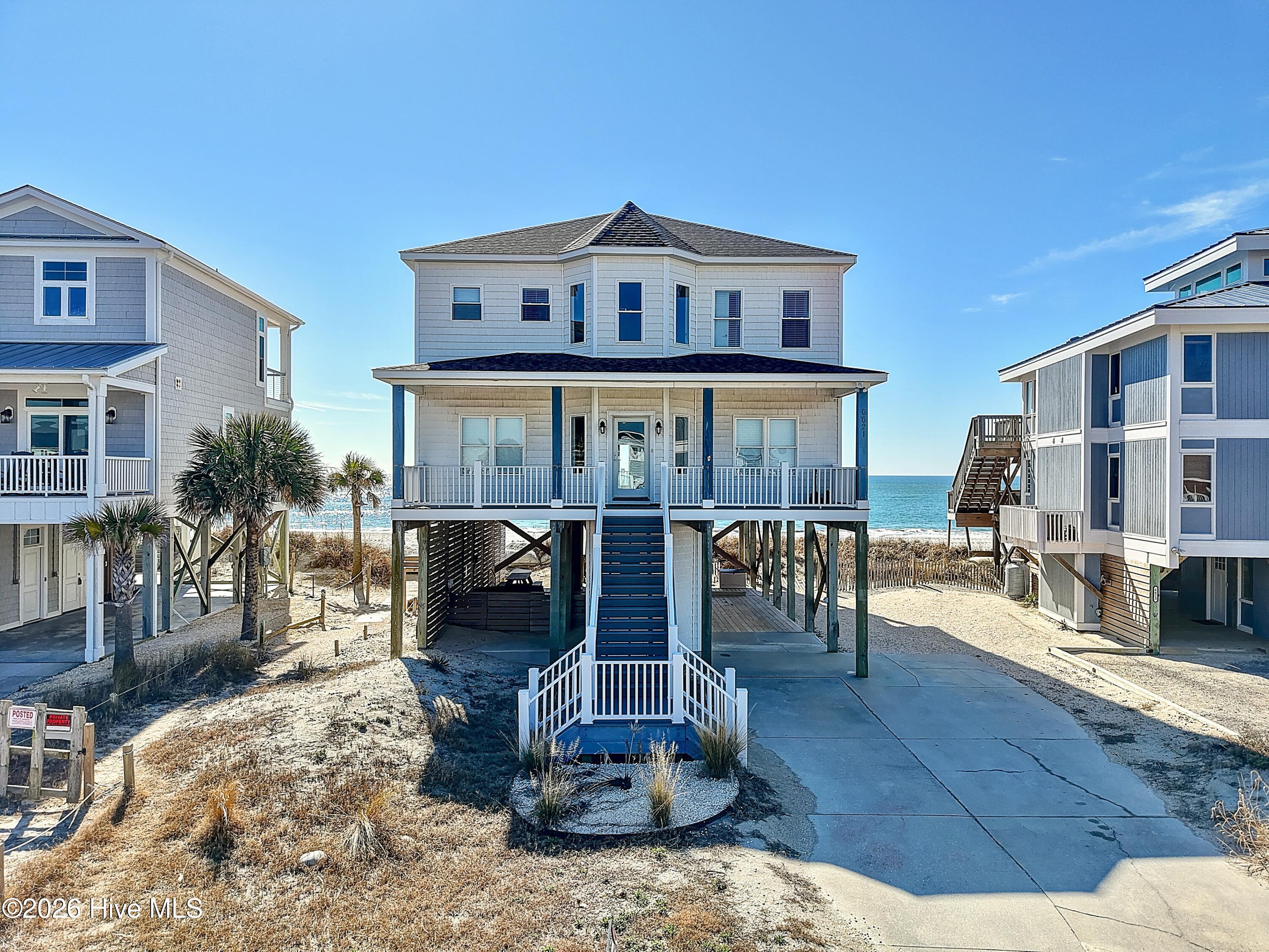 Image 2: 6621 W Beach Drive