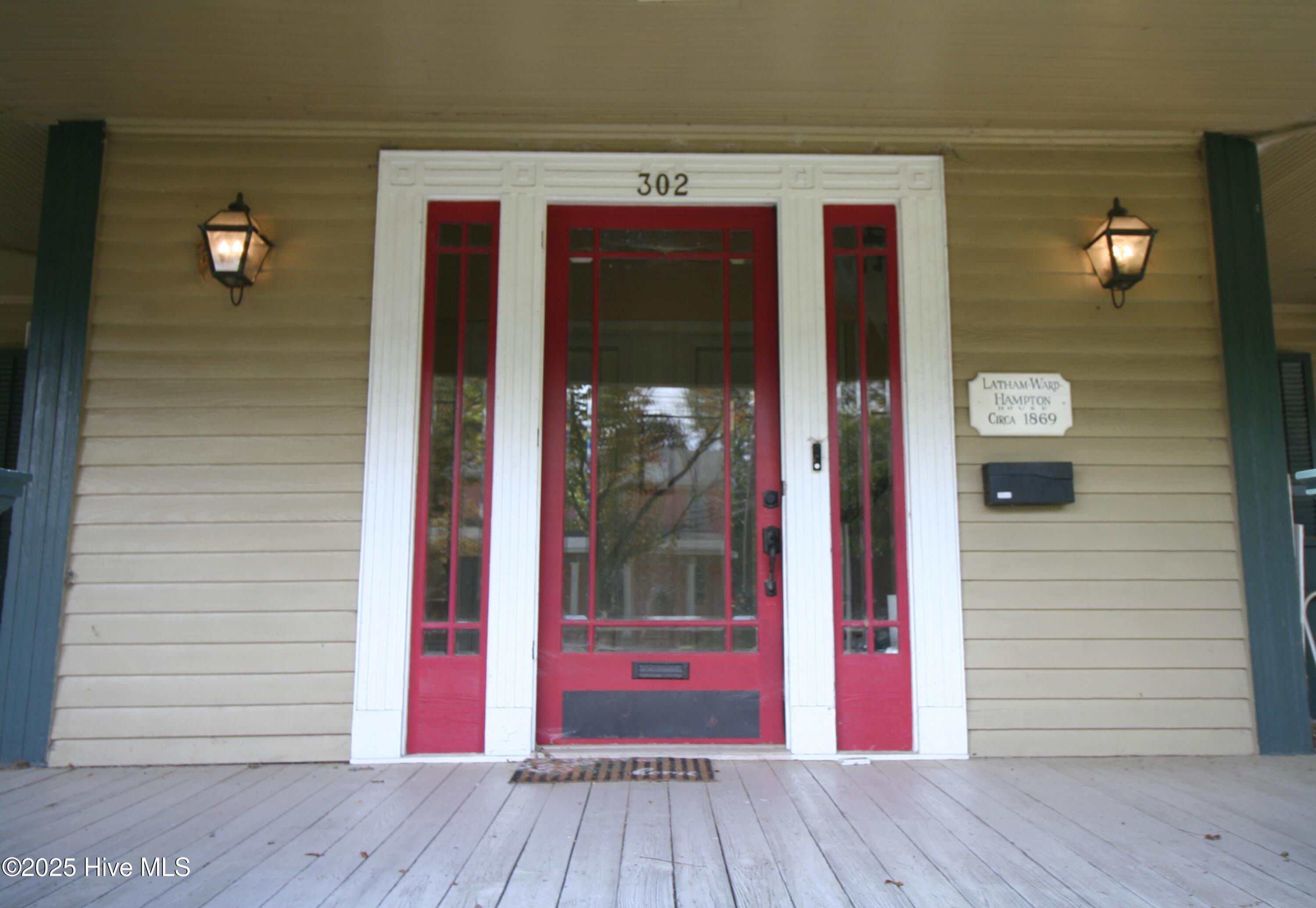 Image 4: 302 E Main Street