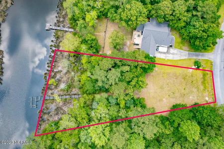 327 Farina Drive