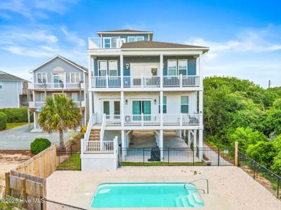 822 S Topsail Drive