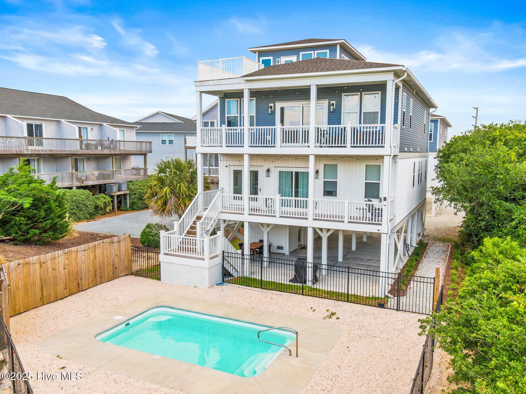 Image 3: 003_822_south_topsail-03_964
