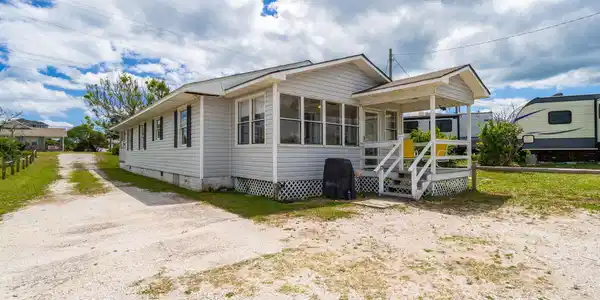 Image 4: 2-web-or-mls-1086-salter-path-rd-2