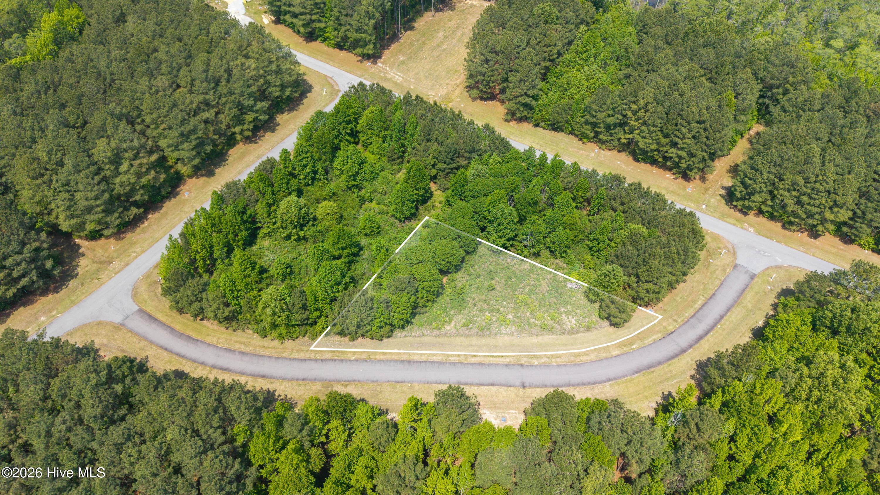 Image 4: 210 Winfall Circle-03
