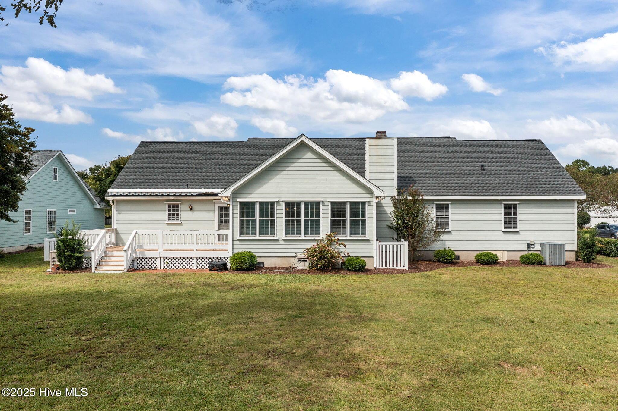 Image 3: Backyard Space