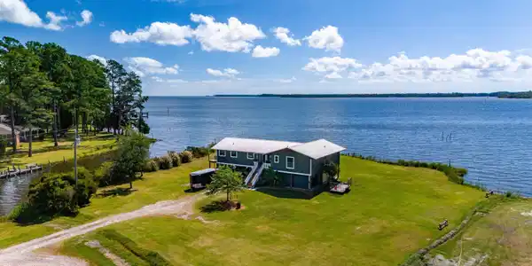 200 Lake Vue Drive
