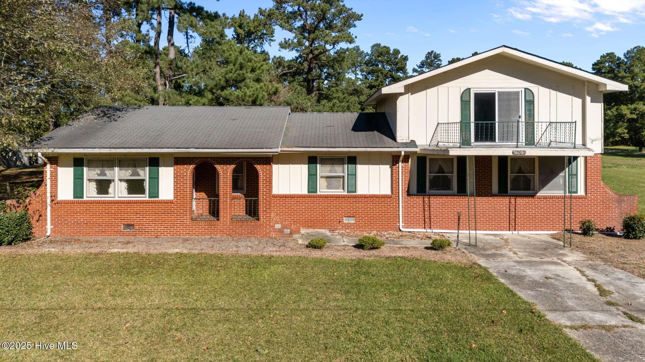 Image 4: 4-web-or-mls-DJI_20251020104549_0049_D