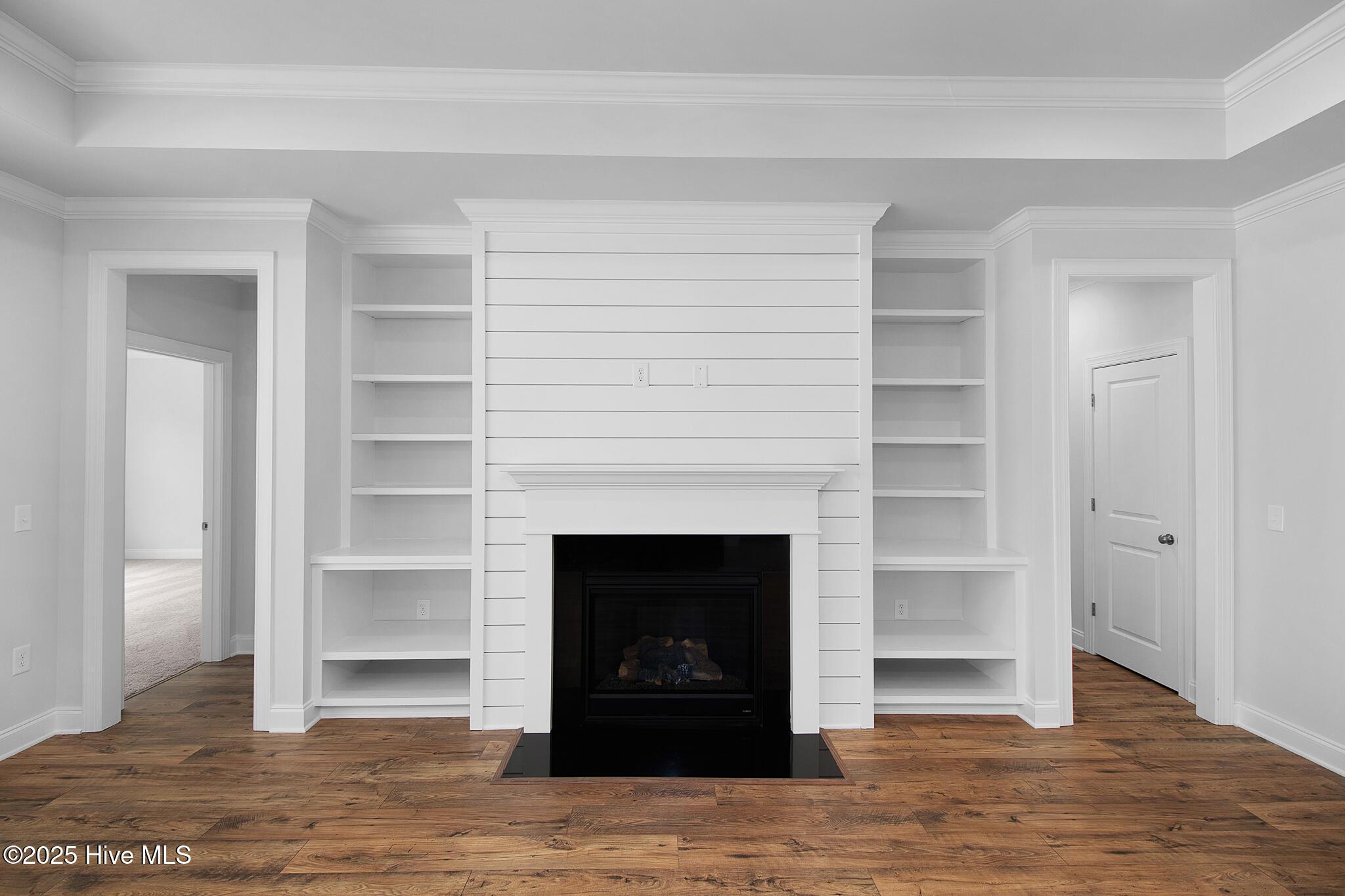 Image 4: Similar Construction Living Room