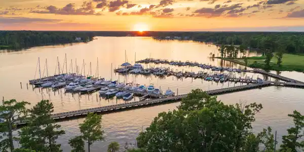 Image 4: Marina