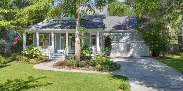 5147 Fernwood Drive