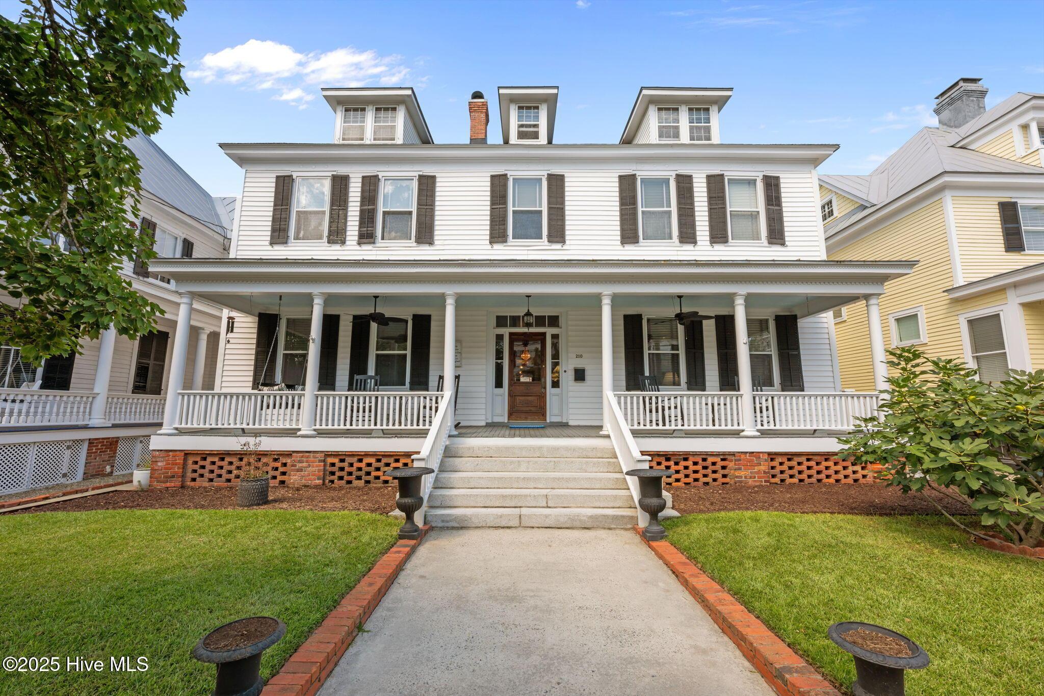 Image 2: 1-web-or-mls-DSC_4187