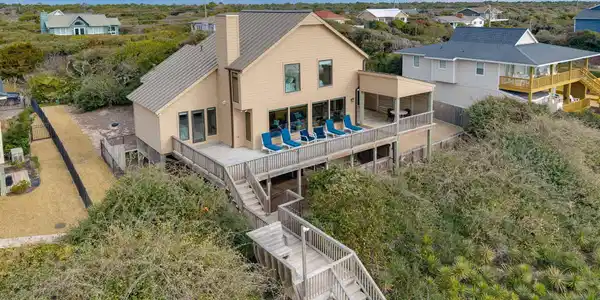 Image 2: Stunning ocean views from patio