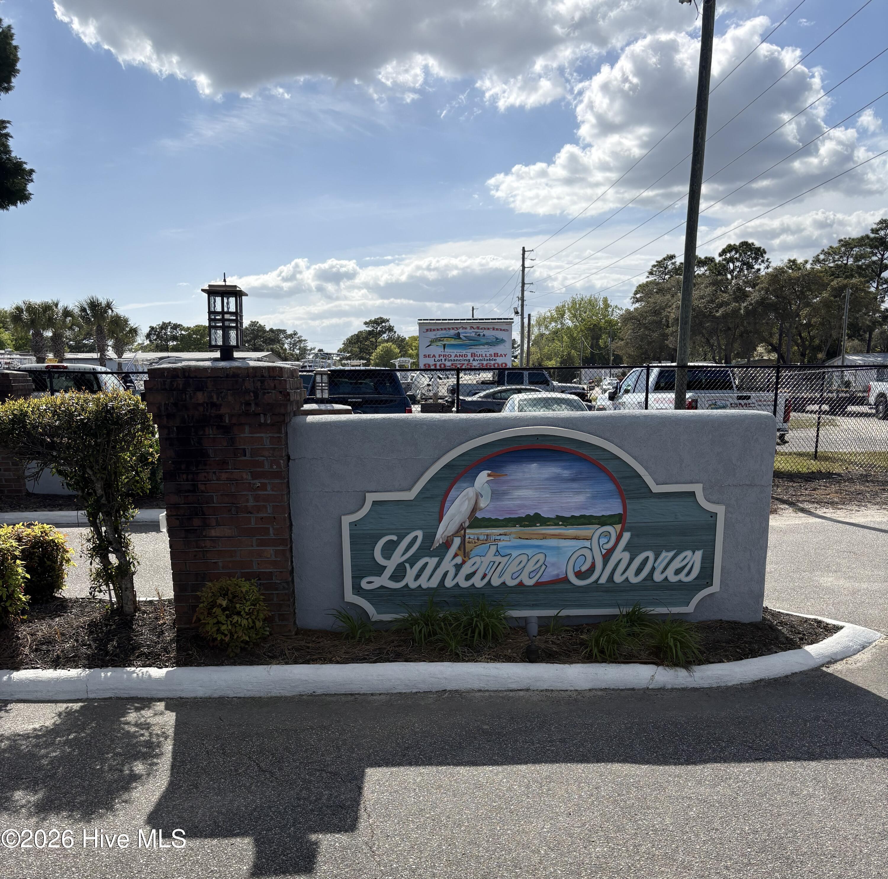Image 2: Entrance sign 5