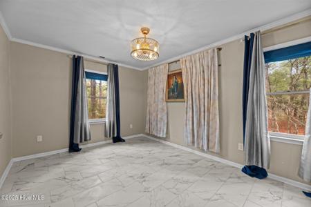 806 Wind Way