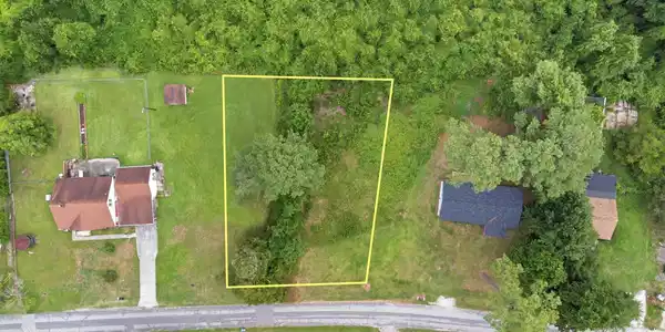 19 East Drive