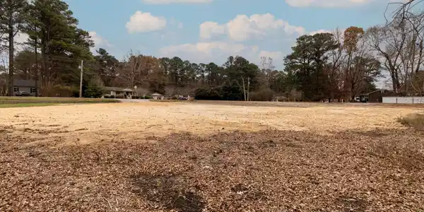 Image 2: MontpelierLots-04