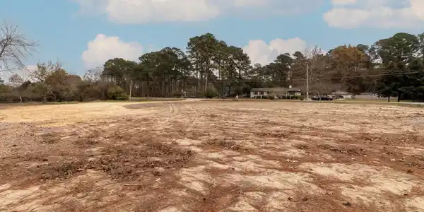 Image 4: MontpelierLots-03