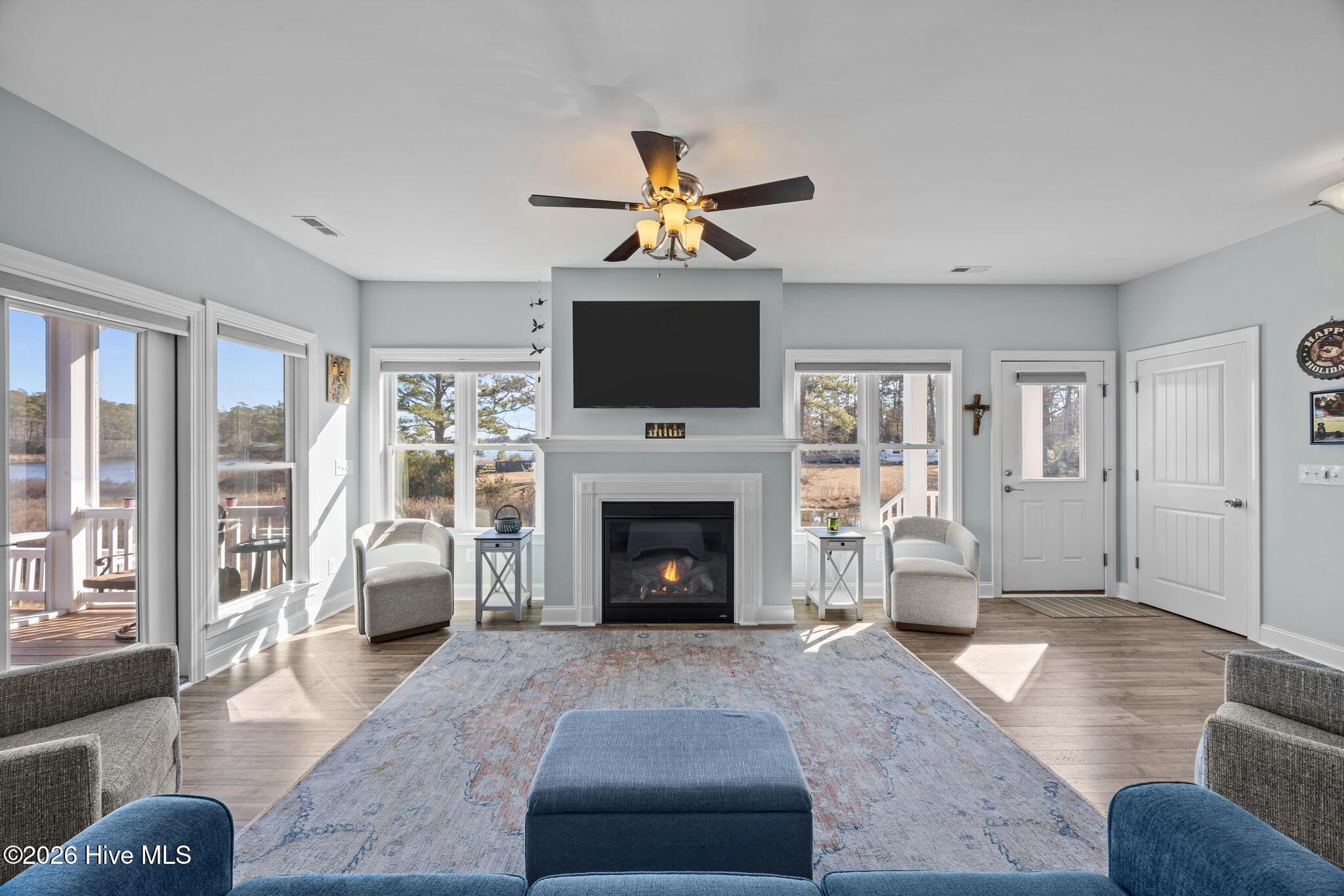 Image 3: 28-web-or-mls-0C0A1069