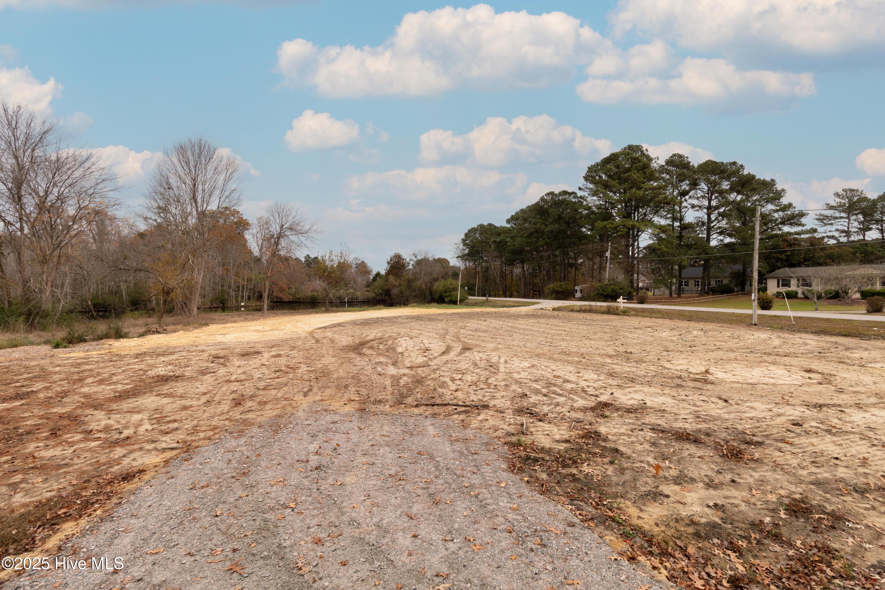 Image 4: MontpelierLots-02