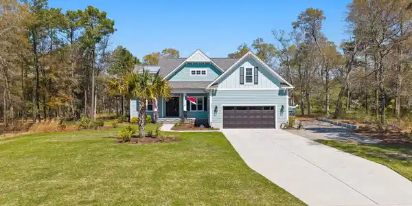 3364 Stone Crab Court SW