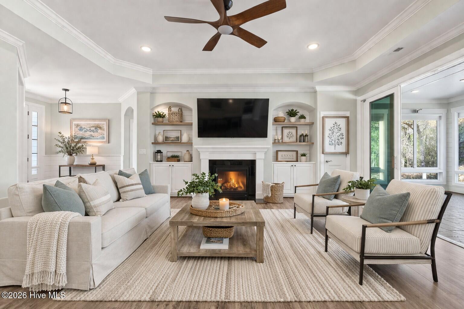 Image 3: Stone crab livingroom staged