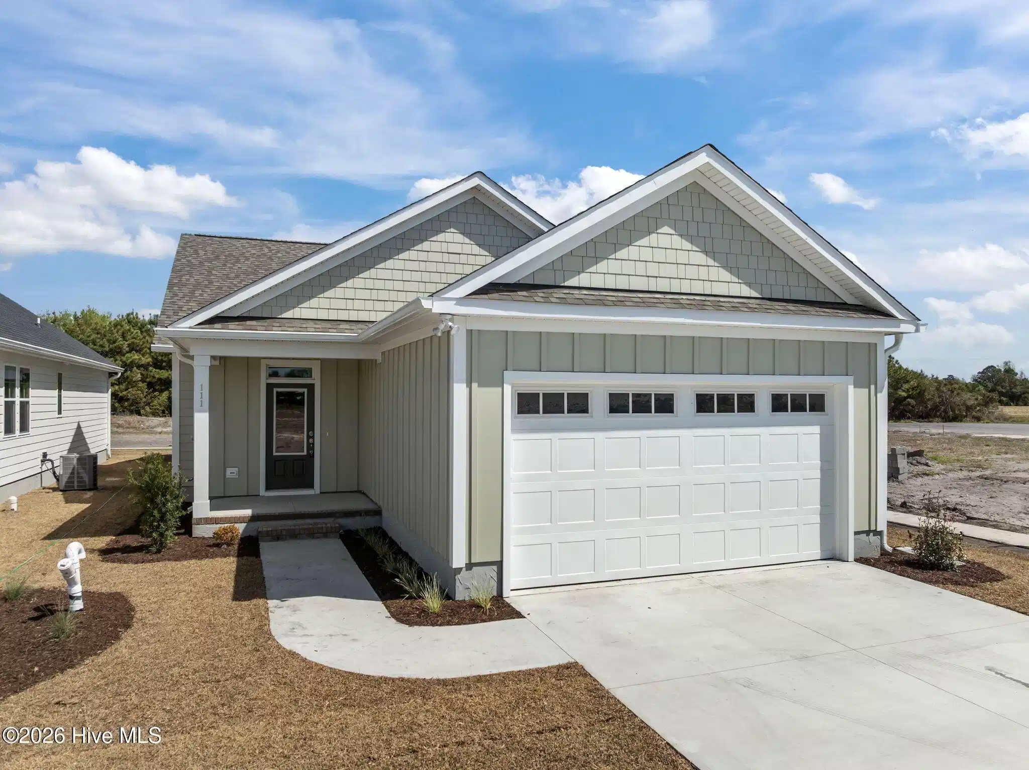 Image 1: 1-web-or-mls-111 Golden Finch Dr 001