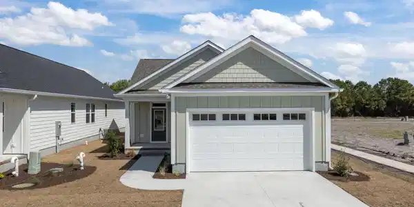 Image 3: 3-web-or-mls-111 Golden Finch Dr 003