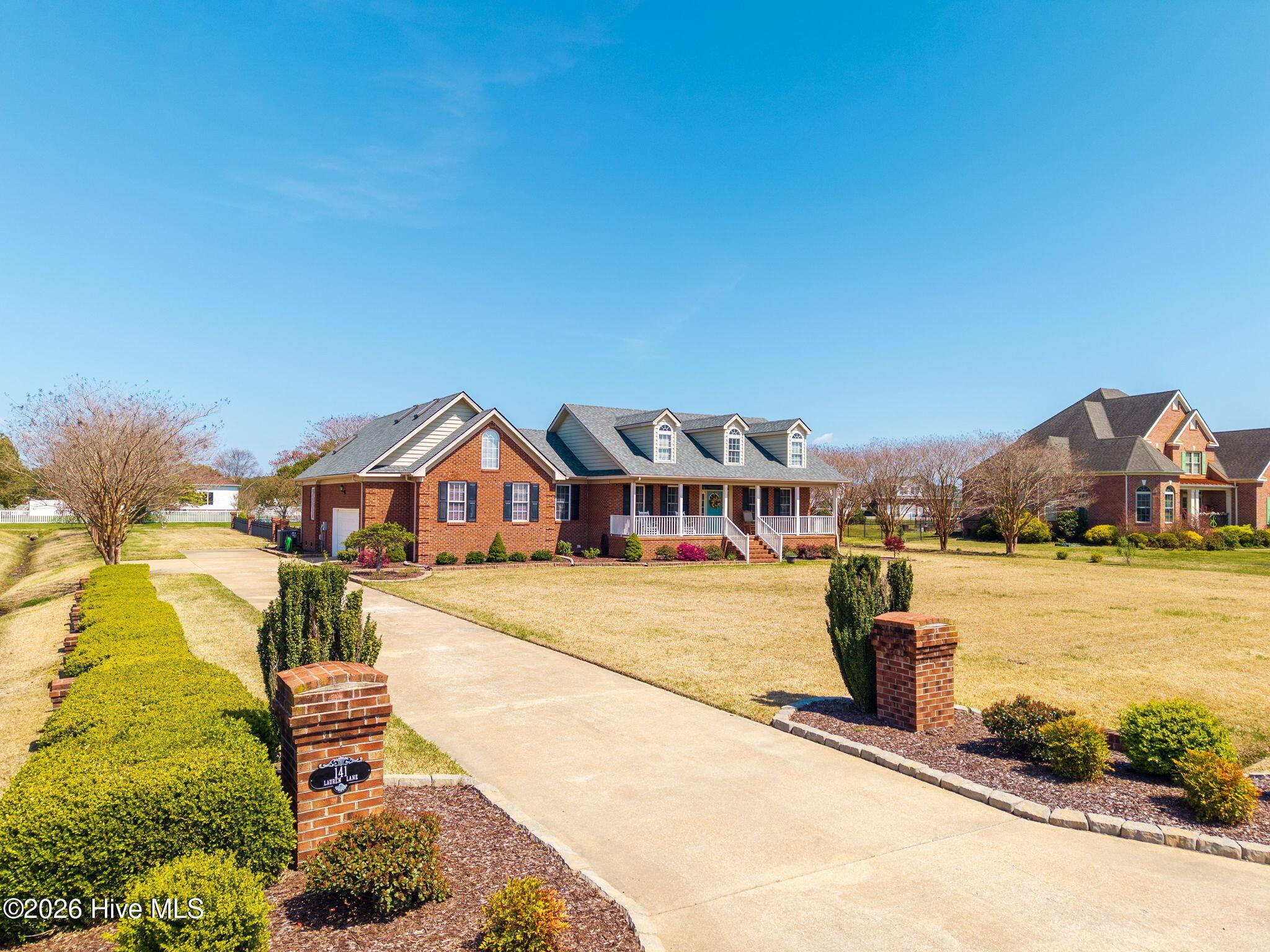 Image 2: 19-web-or-mls-ext-25