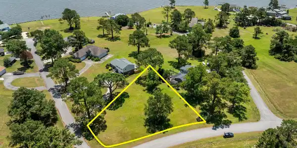 5300 Bogue Drive