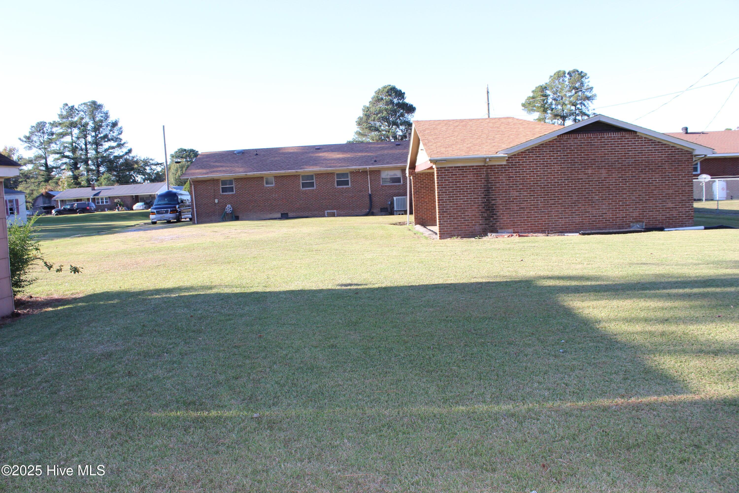 Image 4: Rear