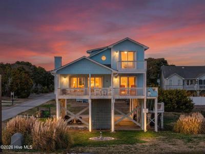 2502 E Dolphin Drive