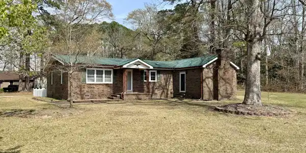 Image 2: Front of Property