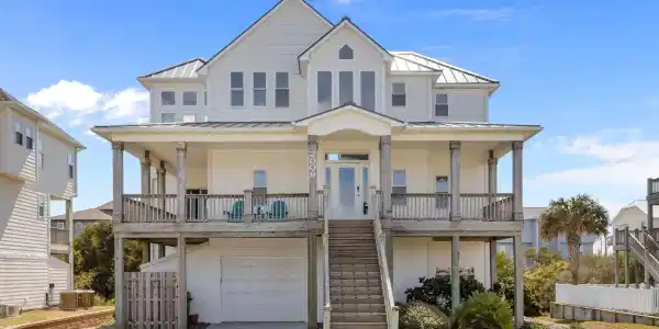 Image 2: 2009 Emerald Drive