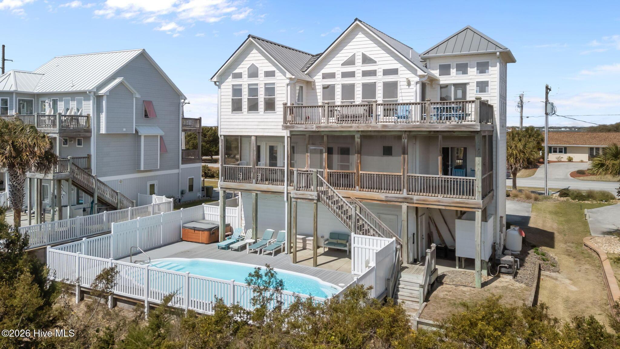 Image 3: 2009 Emerald Drive
