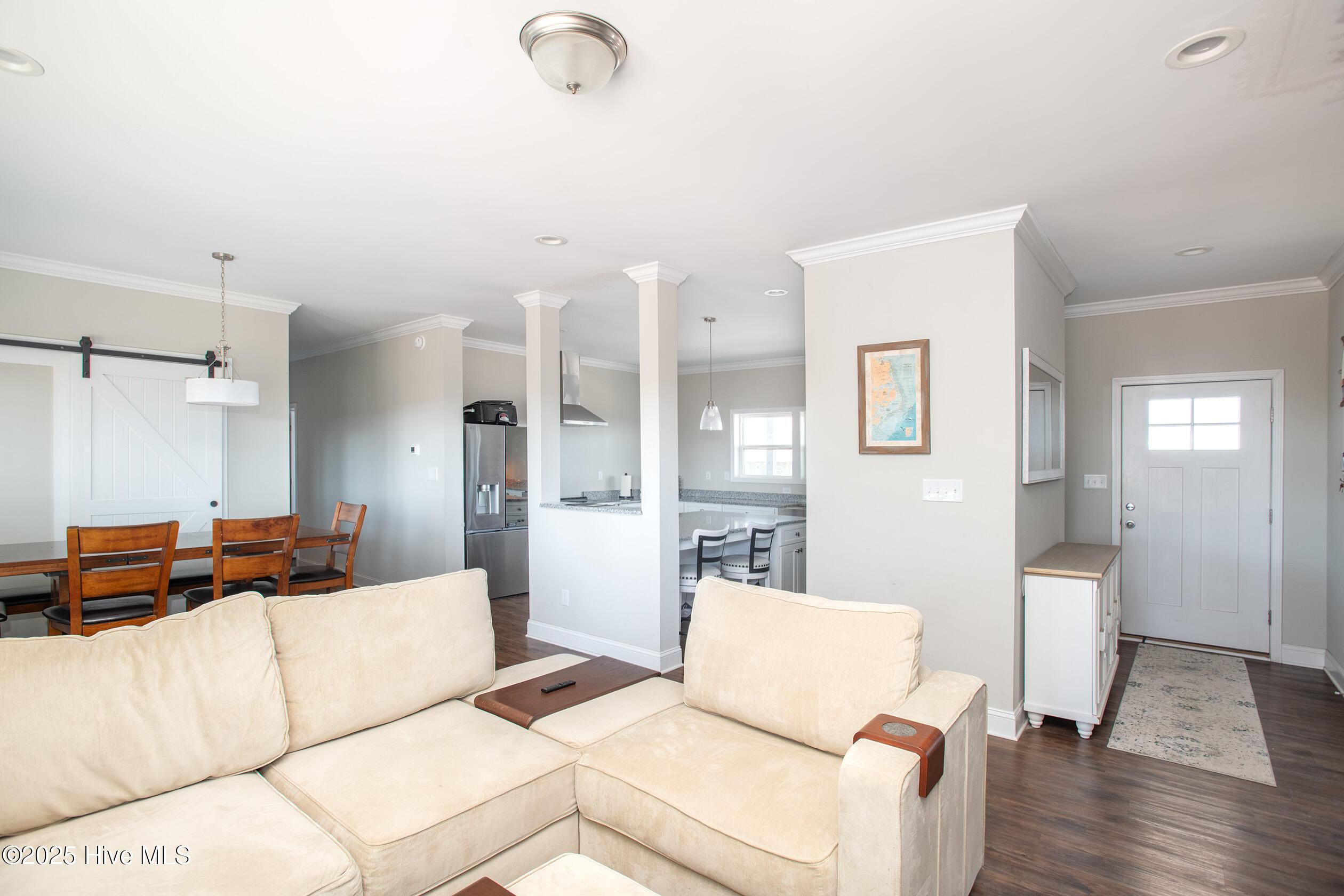 Image 4: 285 SOUNDVIEW (11)