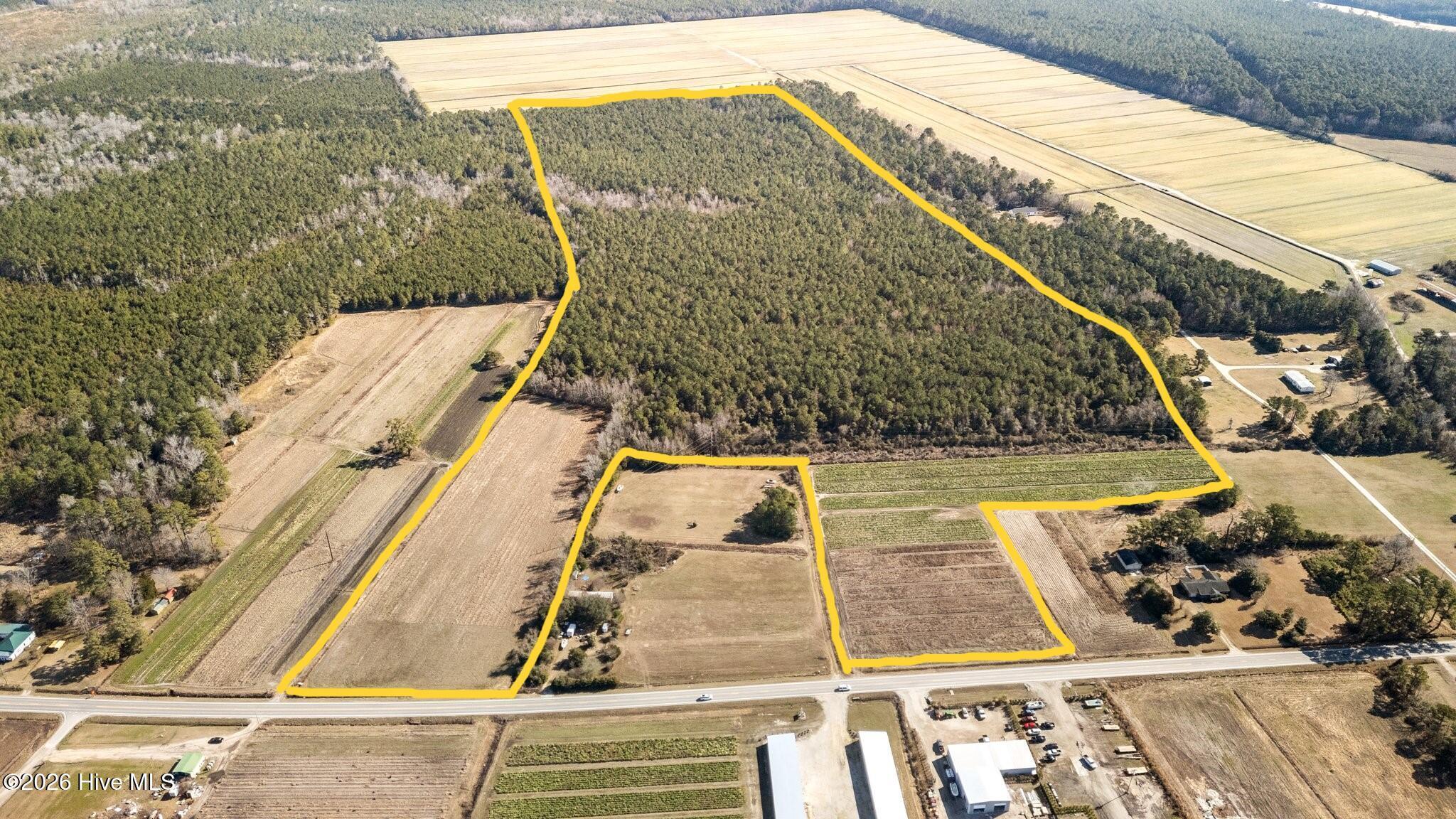 Image 2: 1674 & 1712 Hwy 1011674 & 1712 Hwy 101