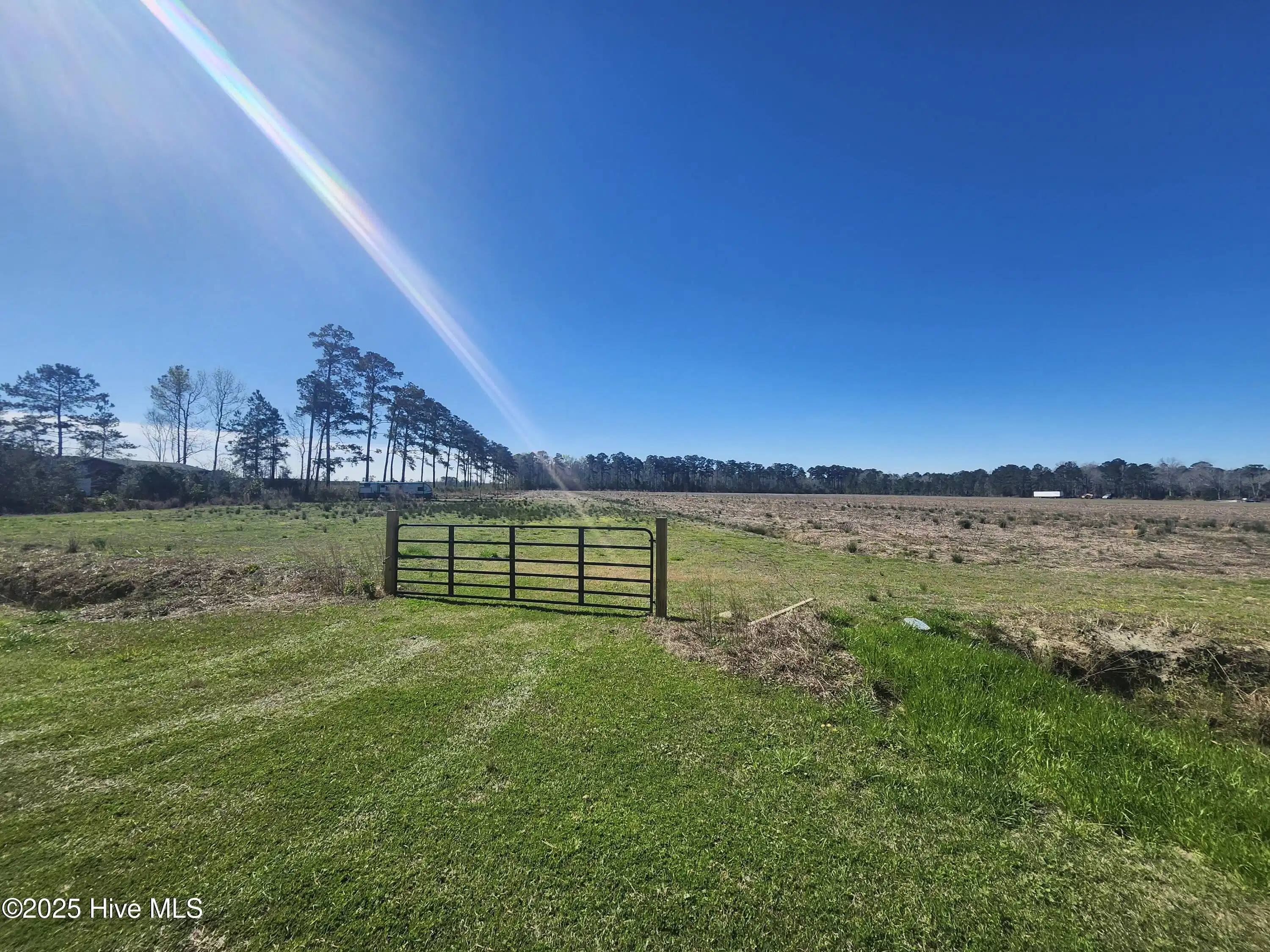 Image 1: beautiful land