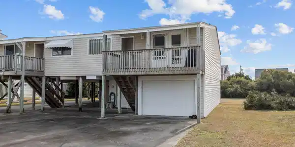 Image 2: 104 Robin Ave