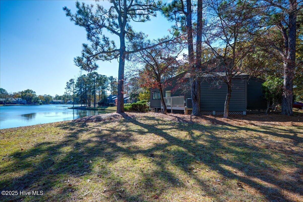 Image 4: Lakeview