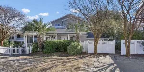 22 Lagoon Drive
